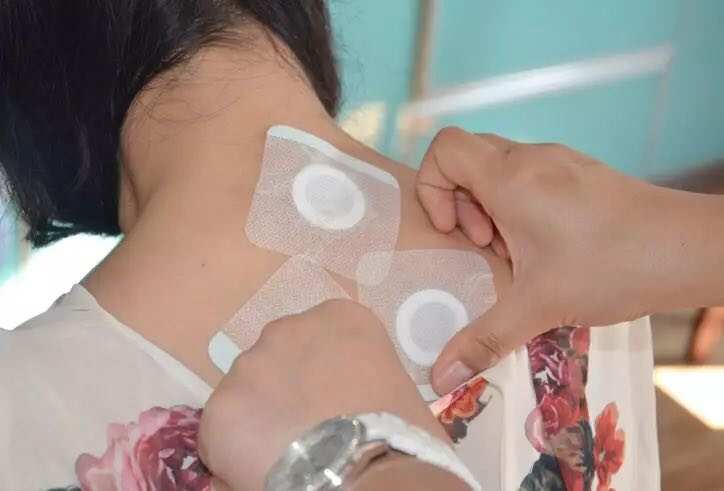 1、三伏貼癢能抹青草膏嗎？