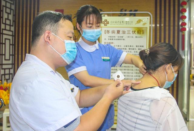 1、寶寶用三伏貼有用嗎？</p><p>為什么三伏貼不能給寶寶用？